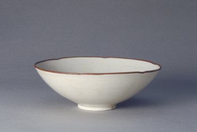 图片[1]-Dingyao carved flower lotus sunflower bowl-China Archive